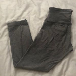 Lululemon wunder under crop size 2, gray.